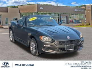 Used 2018 FIAT 124 Spider Classica w/ Technology & Siriusxm Group image 1