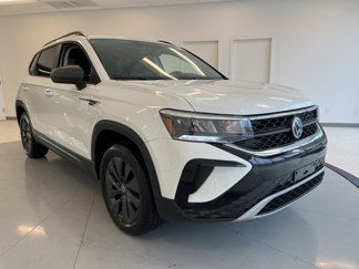 Used 2022 Volkswagen Taos S image 1