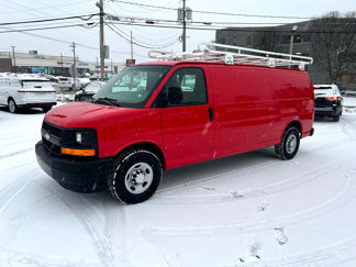 Used 2017 Chevrolet Express 3500 Extended image 1