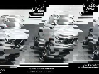 New 2025 Volvo XC40 B5 Core image 1
