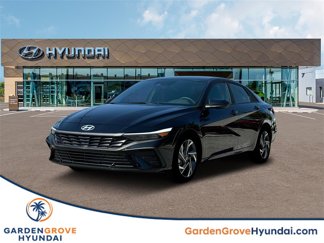 New 2025 Hyundai Elantra Sport image 1