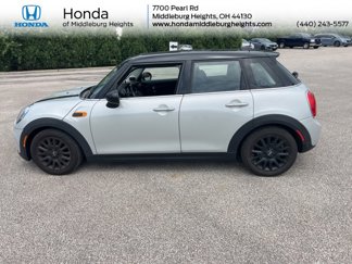 Used 2015 MINI Cooper 4-Door Hardtop image 1
