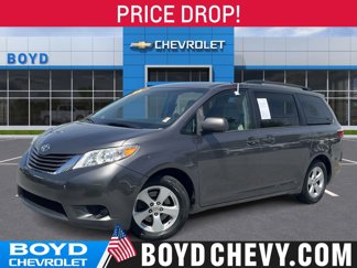 Used 2015 Toyota Sienna LE image 1