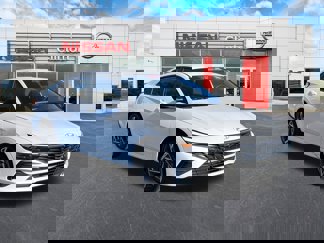 Used 2025 Hyundai Elantra Sport image 1