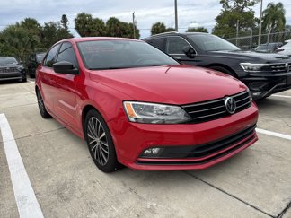 Used 2016 Volkswagen Jetta Sport image 1