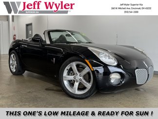 Used 2006 Pontiac Solstice Convertible w/ Premium Package image 1