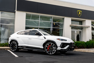 Used 2023 Lamborghini Urus S image 1