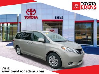 Used 2015 Toyota Sienna XLE image 1