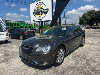 Used 2018 Chrysler 300 Touring image 1