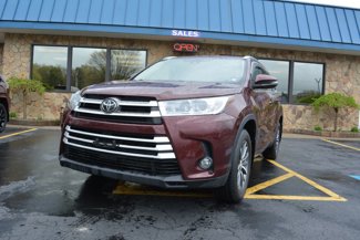 Used 2018 Toyota Highlander XLE image 1