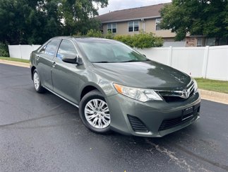 Used 2013 Toyota Camry LE image 1