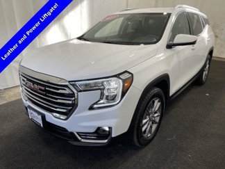 Used 2023 GMC Terrain SLT image 1