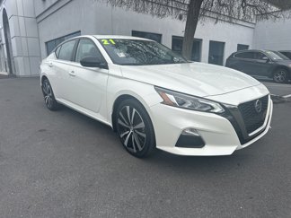 Used 2021 Nissan Altima 2.5 SR w/ SR Premium Package image 1