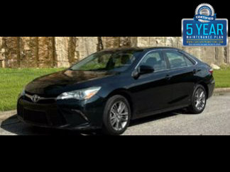 Used 2017 Toyota Camry SE image 1