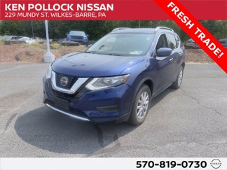 Used 2019 Nissan Rogue SV image 1