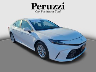 Certified 2025 Toyota Camry LE image 1