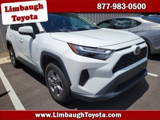 Used 2022 Toyota RAV4 XLE w/ Convenience Package image 1