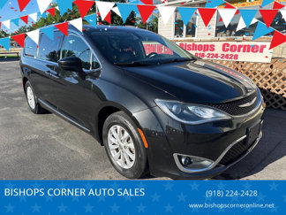 Used 2019 Chrysler Pacifica Touring-L image 1