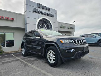 Used 2018 Jeep Grand Cherokee Laredo image 1