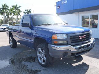 Used 2003 GMC Sierra 1500 W/T image 1