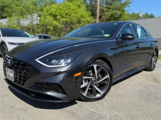Used 2022 Hyundai Sonata SEL Plus w/ Winter Weather Package image 1
