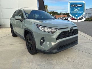 Used 2020 Toyota RAV4 XLE video 1