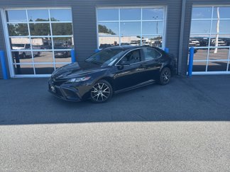 Used 2024 Toyota Camry SE image 1