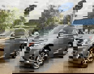 Used 2020 Chevrolet Traverse Premier w/ LPO, Floor Liner Package image 1