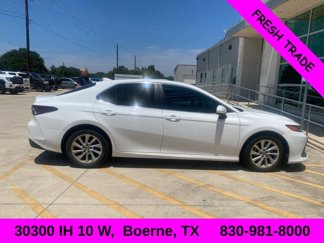 Used 2021 Toyota Camry LE image 1