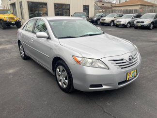 Used 2009 Toyota Camry LE image 1