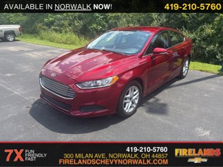 Used 2013 Ford Fusion SE image 1
