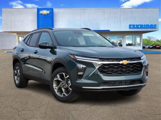 New 2025 Chevrolet Trax LT w/ Driver Confidence Package image 1