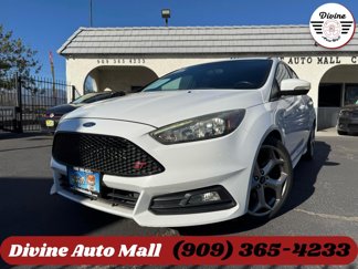 Used 2017 Ford Focus ST image 1