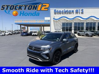 Used 2022 Volkswagen Taos SE image 1