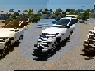 New 2025 Jeep Compass Latitude image 1