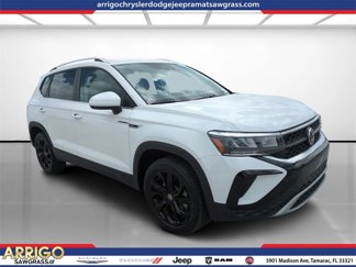 Used 2022 Volkswagen Taos SE w/ IQ.Drive SE Package image 1