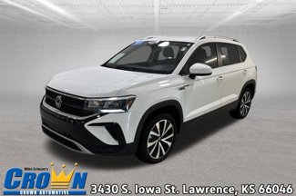 Certified 2023 Volkswagen Taos SE image 1