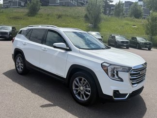 Used 2023 GMC Terrain SLT image 1