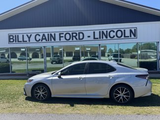 Used 2022 Toyota Camry SE w/ Convenience Package image 1
