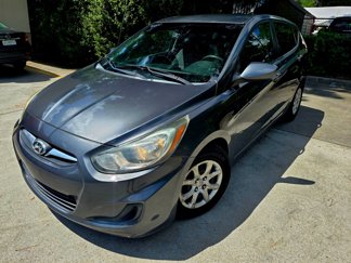 Used 2012 Hyundai Accent GS image 1