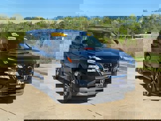 Used 2023 Nissan Rogue SV image 1
