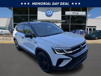 New 2024 Volkswagen Taos SE image 1