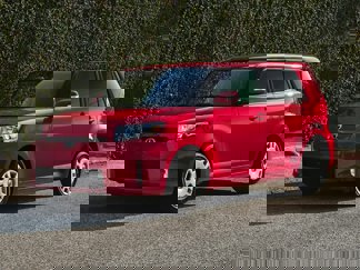 Used 2015 Scion xB image 1