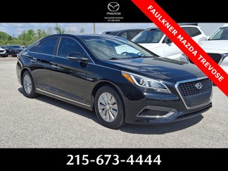 Used 2017 Hyundai Sonata SE image 1