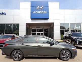 New 2025 Hyundai Elantra Sport image 1