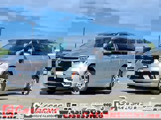 Used 2023 Chrysler Pacifica Touring-L image 1