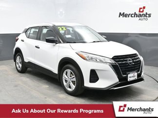 Used 2022 Nissan Kicks S image 1