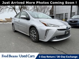 Used 2019 Toyota Prius LE image 1