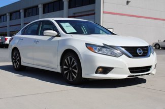 Used 2018 Nissan Altima 2.5 SV image 1
