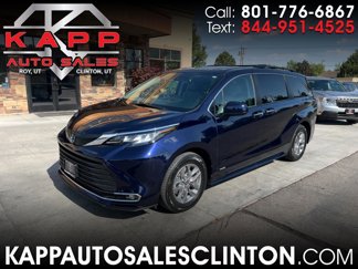 Used 2021 Toyota Sienna XLE image 1